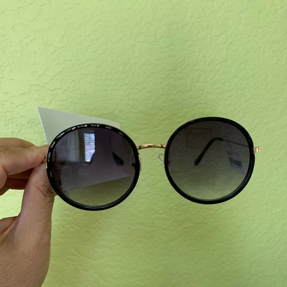 Forever 21 Sunglasses - Picture 7 of 16